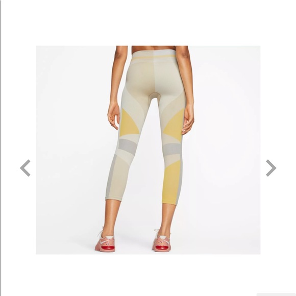 Nike Women's Sculpt Icon Clash Seamless Tights - Picture 6 of 6
